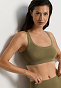 HANRO_261_W_TouchFeeling_CropTop_071810_072727_090.jpeg