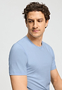 Close-up view of a men model wearing HA cashmere blue cotton S/SLV Shirt