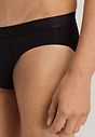 HANRO_B_M_MicroTouch_Briefs_073106_070199_090.jpg