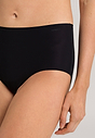 HANRO_B_W_Allure_MaxiBriefs_071722_070199_090.jpg