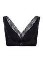 HANRO_B_W_CottonDelight_SoftCupBra_071838_070019_020.jpeg