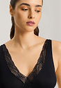 HANRO_B_W_CottonDelight_SoftCupBra_071838_070019_090.jpeg