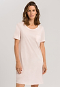 HANRO_B_W_CottonDeluxe_SSLVNightdress_077953_071334_040.jpg