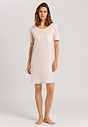 HANRO_B_W_CottonDeluxe_SSLVNightdress_077953_071334_060.jpg