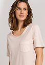 HANRO_B_W_CottonDeluxe_SSLVNightdress_077953_071334_090.jpg