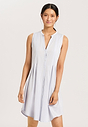 HANRO_B_W_CottonDeluxe_SleevelessNightdress_077952_070511_040.jpg