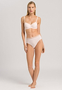 HANRO_B_W_CottonLace_LightPaddedBra_072433_071381_060.jpg