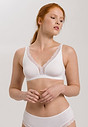 HANRO_B_W_CottonLace_SoftCupBra_072431_070101_040.jpg