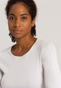 HANRO_B_W_CottonSeamless_LSLVShirt_071620_070101_090.jpg