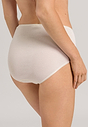 HANRO_B_W_CottonSeamless_MaxiBriefs_071625_070116_045.jpg