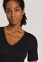 HANRO_B_W_CottonSeamless_SSLVShirt_071603_070019_090.jpg
