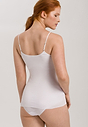 HANRO_B_W_CottonSeamless_SpaghettiTopPadded_071605_070101_045.jpg