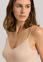 HANRO_B_W_CottonSeamless_SpaghettiTop_071601_070274_090.jpg