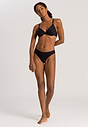 HANRO_B_W_CottonSensation_MiniBriefs_071403_070019_060.jpg