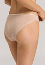 HANRO_B_W_CottonSensation_MiniBriefs_071403_070274_045.jpg
