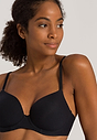 HANRO_B_W_CottonSensation_PaddedBra_071382_070019_090.jpg