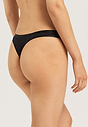 HANRO_B_W_CottonSensation_Thong_071402_070019_045.jpg