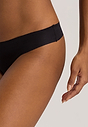 HANRO_B_W_InvisibleCotton_Thong_071225_070019_090.jpg