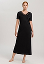 HANRO_B_W_MomentsNW_SSLVNightdress130cm_077933_070019_040.jpg