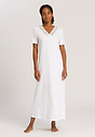 HANRO_B_W_MomentsNW_SSLVNightdress130cm_077933_070101_040.jpg
