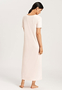 HANRO_B_W_MomentsNW_SSLVNightdress130cm_077933_071334_045.jpg
