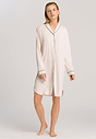 HANRO_B_W_NaturalComfort_LSVLNightdress_077964_071809_060.jpg