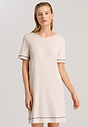 HANRO_B_W_NaturalComfort_SSLVNightdress_077963_071809_040.jpg