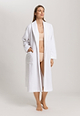 HANRO_B_W_RobeSelection_Bathrobe_077700_070101_060.jpg