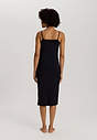 HANRO_B_W_SatinDeluxe_Bodydress110cm_071078_070019_045.jpg