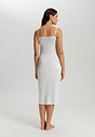HANRO_B_W_SatinDeluxe_Bodydress110cm_071078_070102_045.jpg