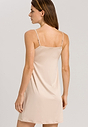 HANRO_B_W_SatinDeluxe_Bodydress_071065_070858_045.jpg