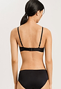 HANRO_B_W_SatinDeluxe_PaddedSoftCupBra_071071_070019_045.jpg