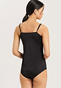 HANRO_B_W_SatinDeluxe_SpaghettiTop_071063_070019_045.jpg