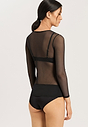 HANRO_B_W_SmoothIllusion_LSLVShirt_071298_070019_045.jpg