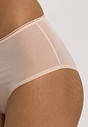HANRO_B_W_SmoothIllusion_MaxiBriefs_070845_070274_090.jpg