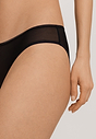 HANRO_B_W_SmoothIllusion_MiniBriefs_070844_070019_090.jpg