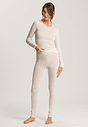 HANRO_B_W_WoolenSilk_LSLVShirt_071522_070795_060.jpg