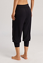 HANRO_B_W_Yoga_CropPants_078797_072199_045.jpg