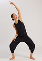 HANRO_B_W_Yoga_CropPants_078797_072199_060.jpg