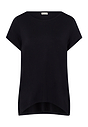 HANRO_B_W_Yoga_SSLVShirt_078795_072199_010.jpg