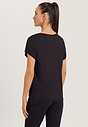 HANRO_B_W_Yoga_SSLVShirt_078795_072199_045.jpg