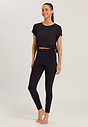 HANRO_B_W_Yoga_SSLVShirt_078795_072199_060.jpg