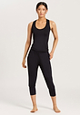 HANRO_B_W_Yoga_Top_077995_070019_060.jpg