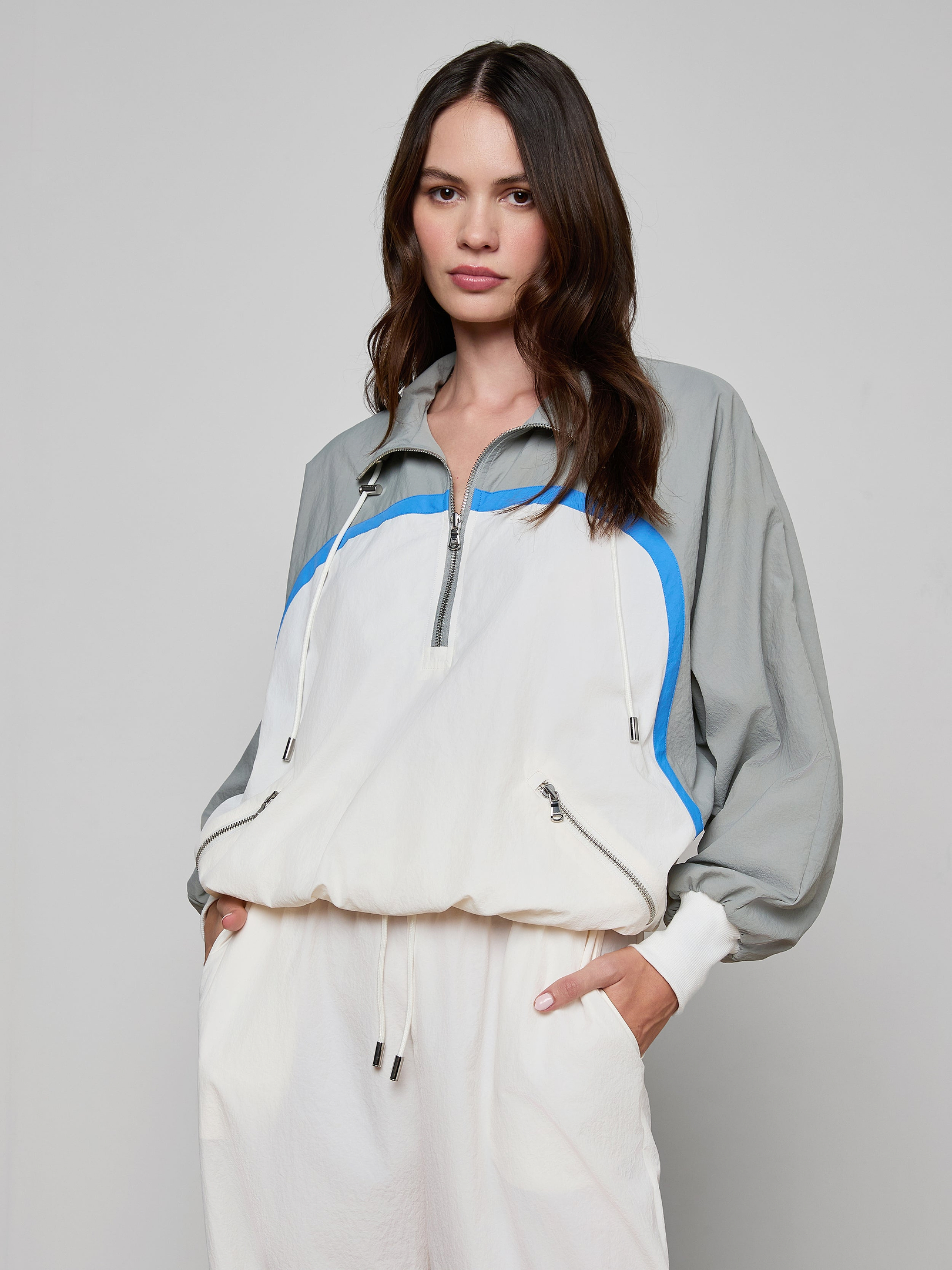 Aurelia Windbreaker in Light Grey/Regatta Blue/Ivory | L