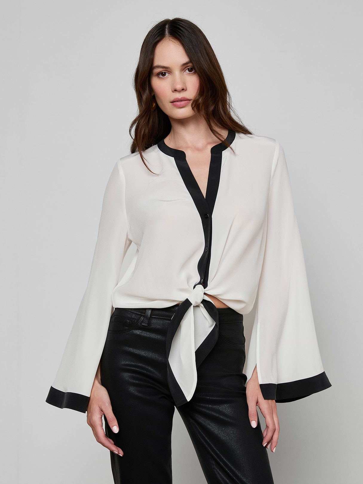 Charlize Silk Blouse in Ivory/Black | L'AGENCE