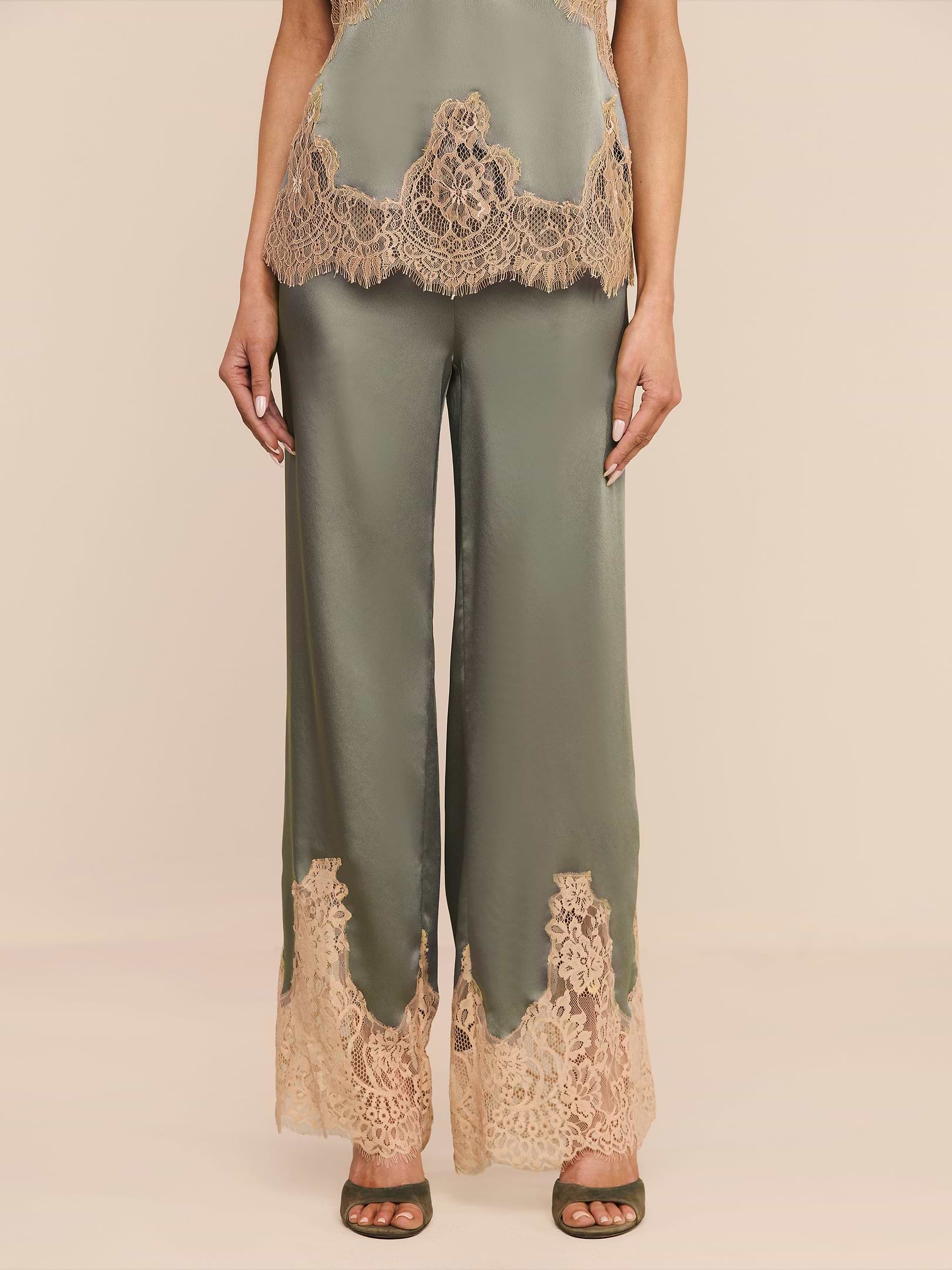 Mirel Pant in Smokey Olive/Praline | L'AGENCE