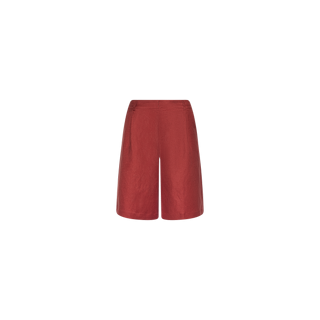 The Doretta Bermuda Short—red, knee-length, and tailored from a refined linen blend—is shown from the front against a plain white background, making it an ideal choice for a polished summer office look.