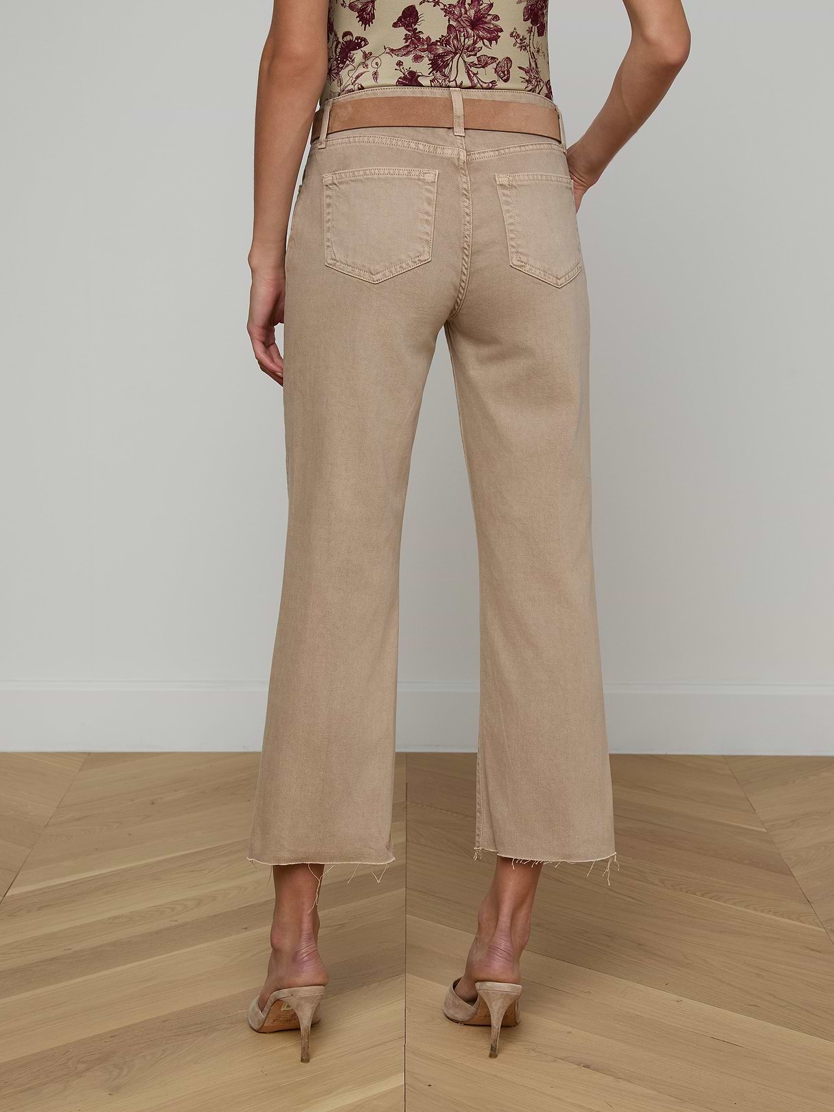 Wanda Cropped Wide-Leg Jean in Biscuit | L'AGENCE