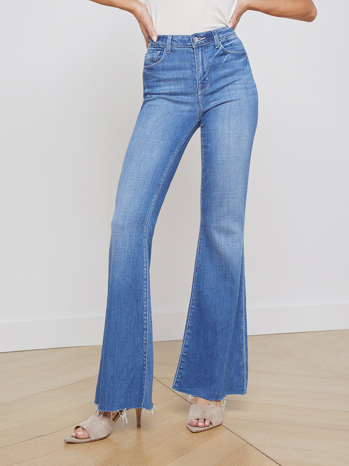 Sera High-Rise Sneaker Flare Jean in Bordello | L'AGENCE