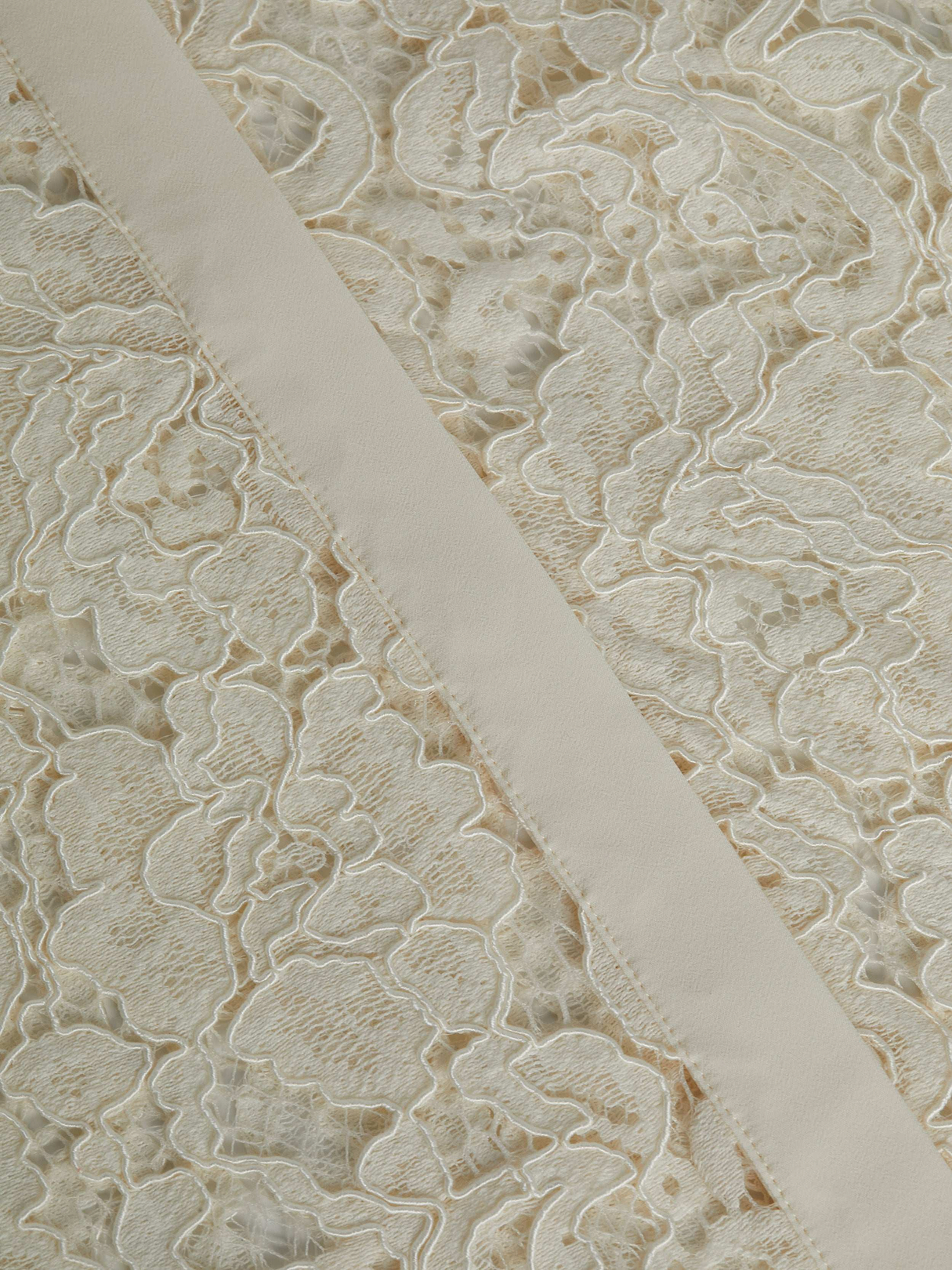 Maia Lace Blouse in Vintage White | L'AGENCE